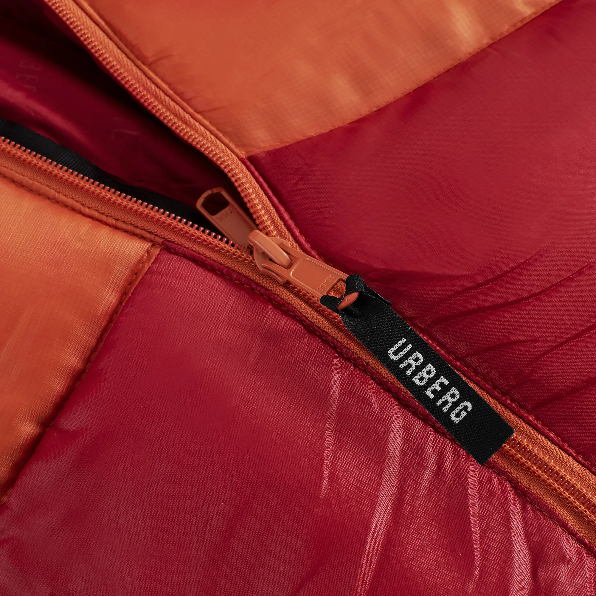 Urberg 3-season Sleeping Bag G5 Chili/Rio Red