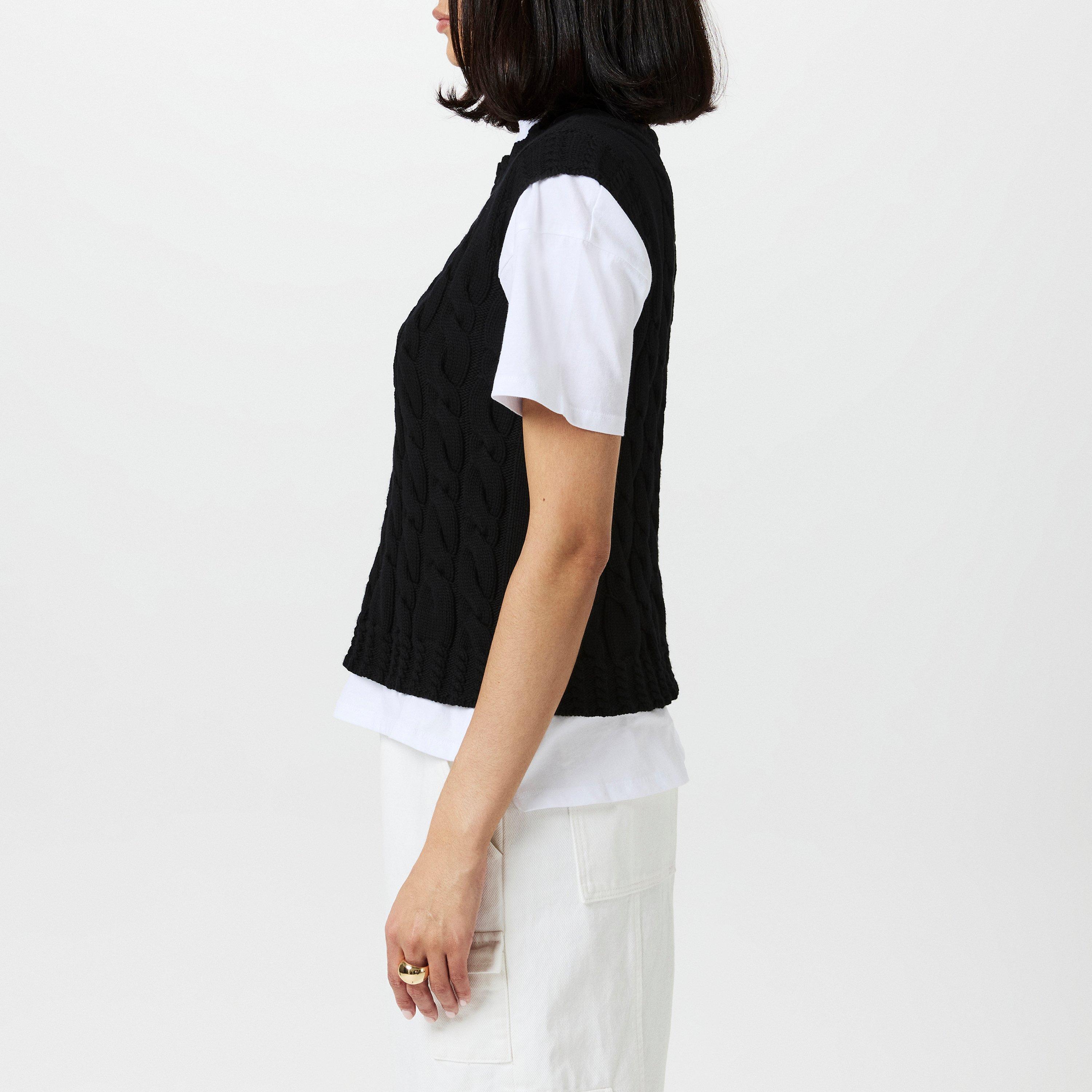 Emporio Armani Knitted Vest Ld99