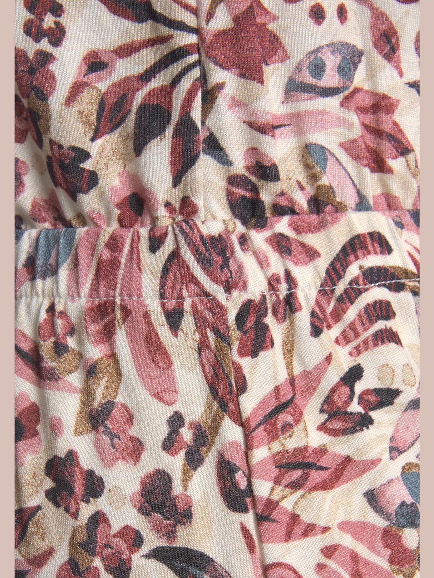 Robe longue col v chevauchant avec bouton-pression