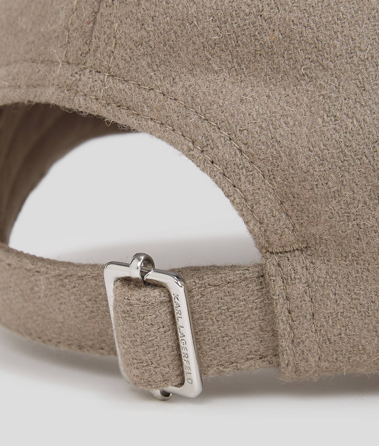 CASQUETTE EN LAINE K/ SIGNATURE