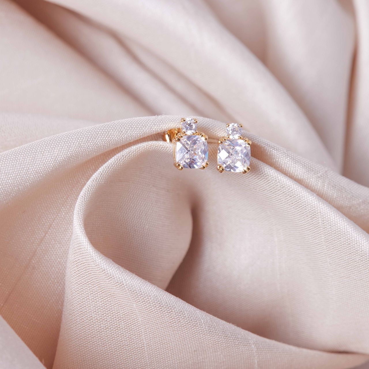 Zilveren goldplated oorbellen met zirkonia