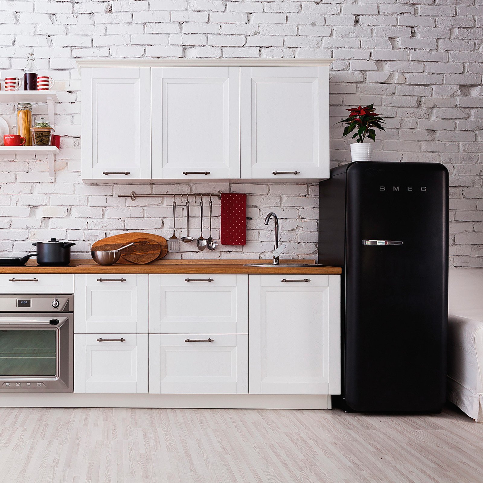 SMEG Kühlschrank FAB28R schwarz