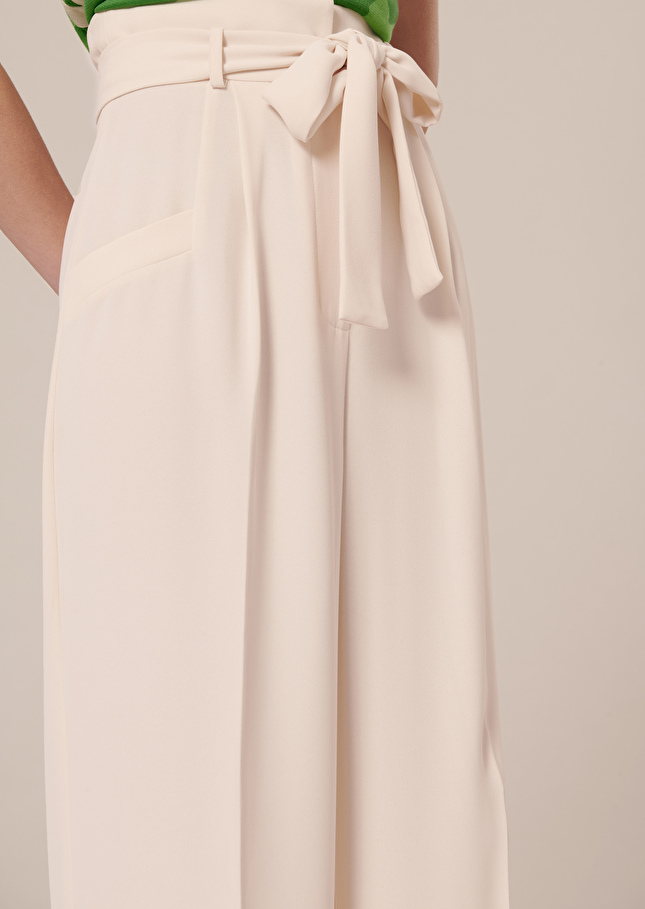 Pantalon Pylaécru en crêpe