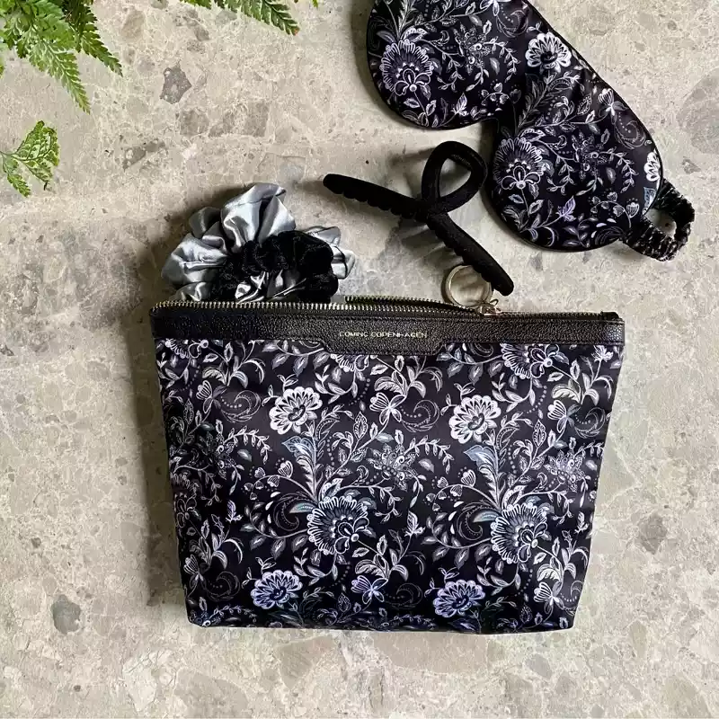 Coming Copenhagen Mae Makeup Bag - Midnight Paisley (Limited Edition)