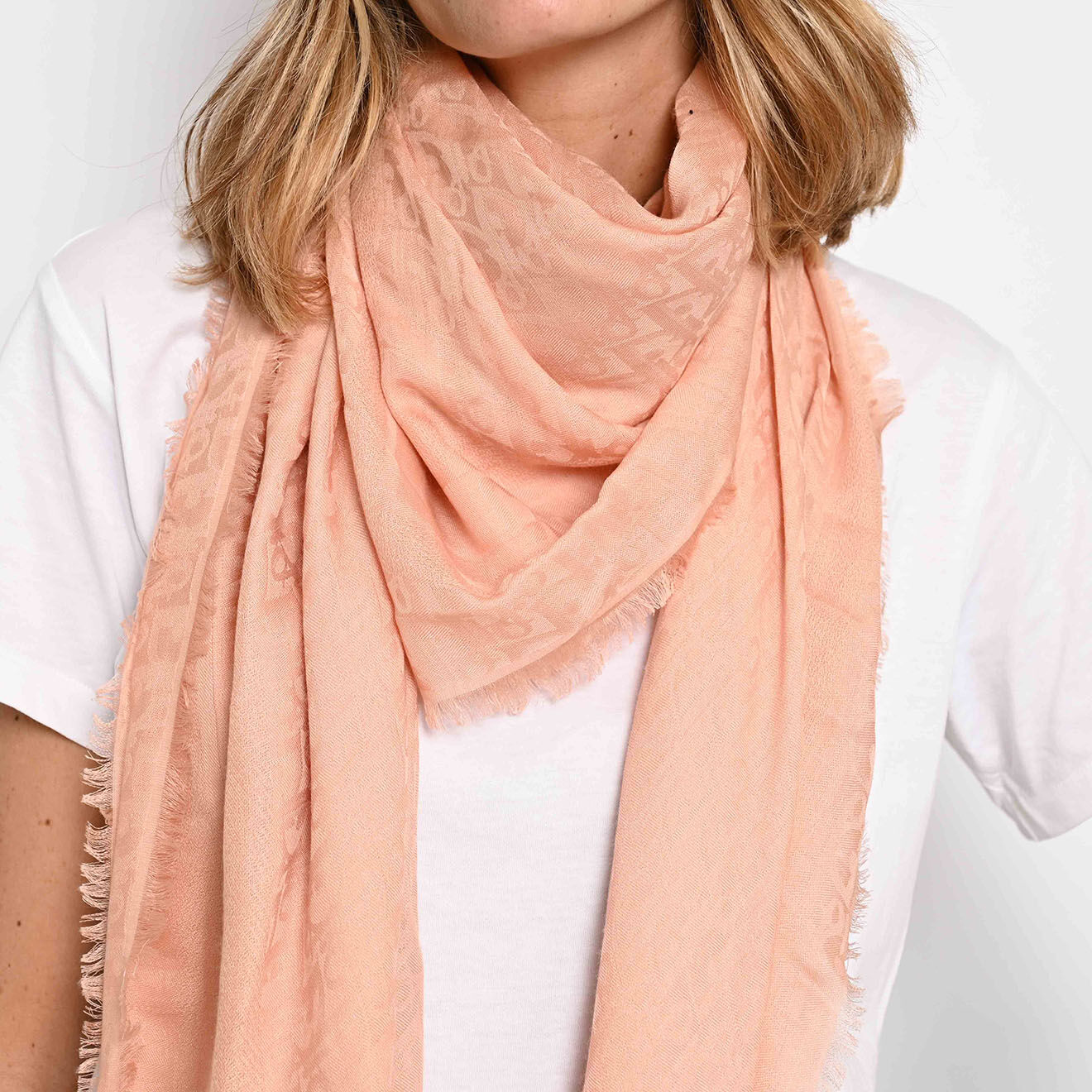 Dior Foulard en Soie rose - Neuf sans étiquette - 145x145 cm