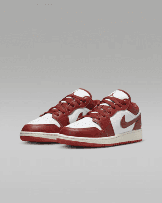 Air Jordan 1 Low SE Older Kids' Shoes
