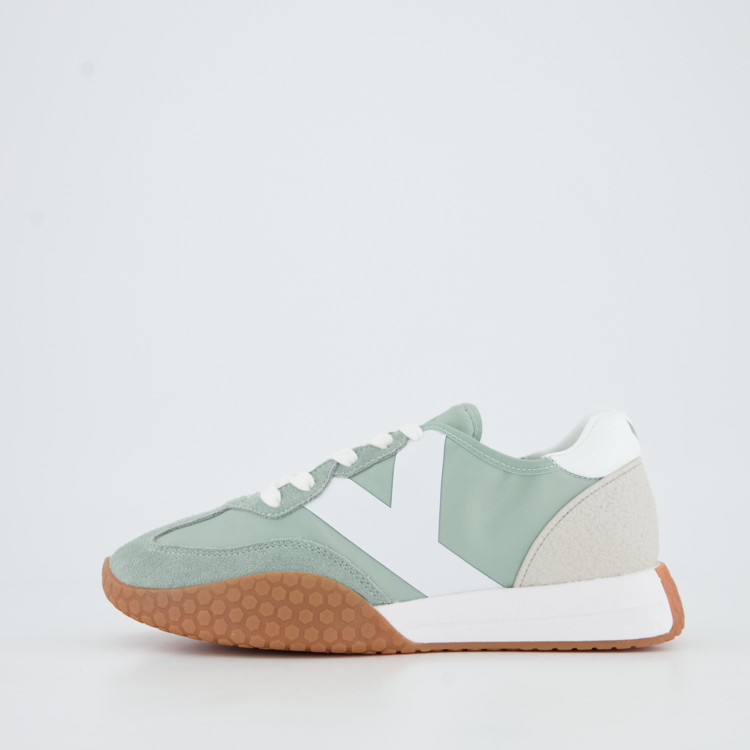 Keh-noo Sneaker