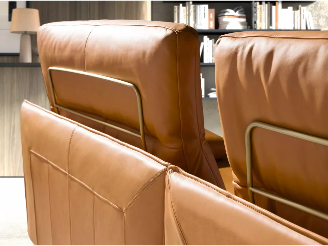 Chaise longue droite en cuir terracotta marron