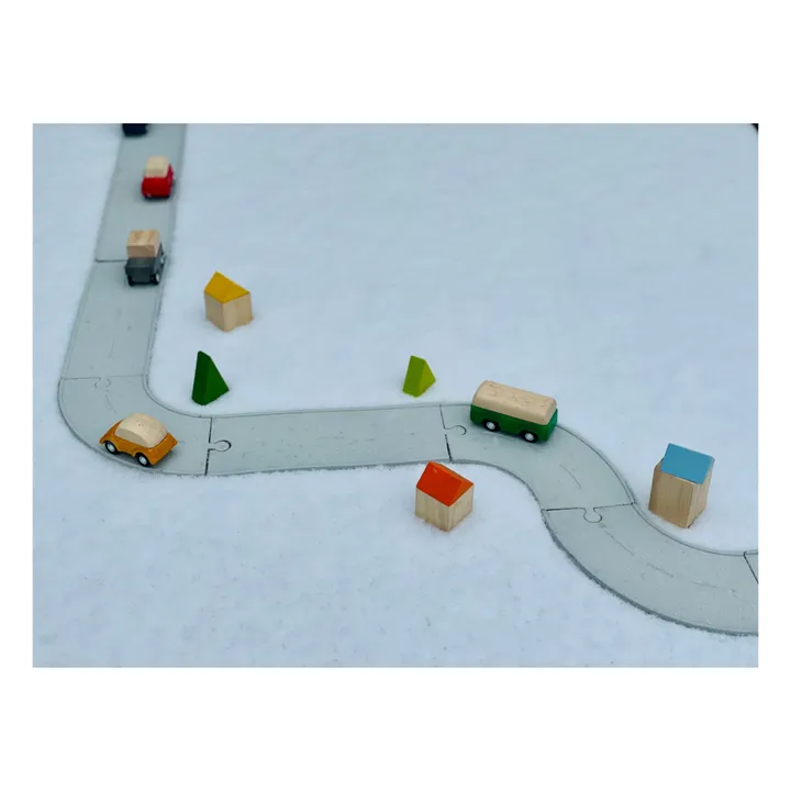 Plan Toys Circuit en caoutchouc naturel et ses accessoires
