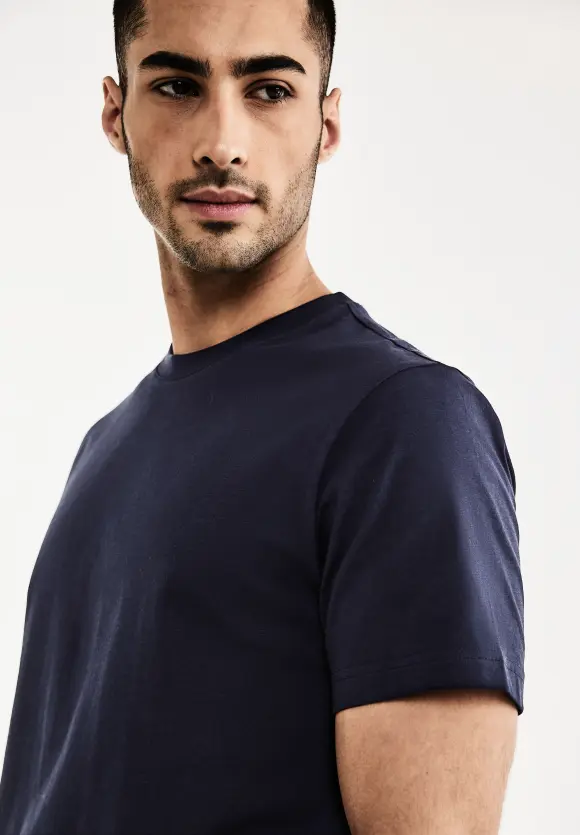 Basic T-Shirt in Unifarbe - eclipse blue