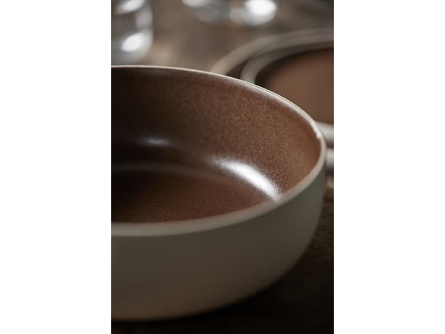 Studio Round Salatskål Matte white/Matte bark