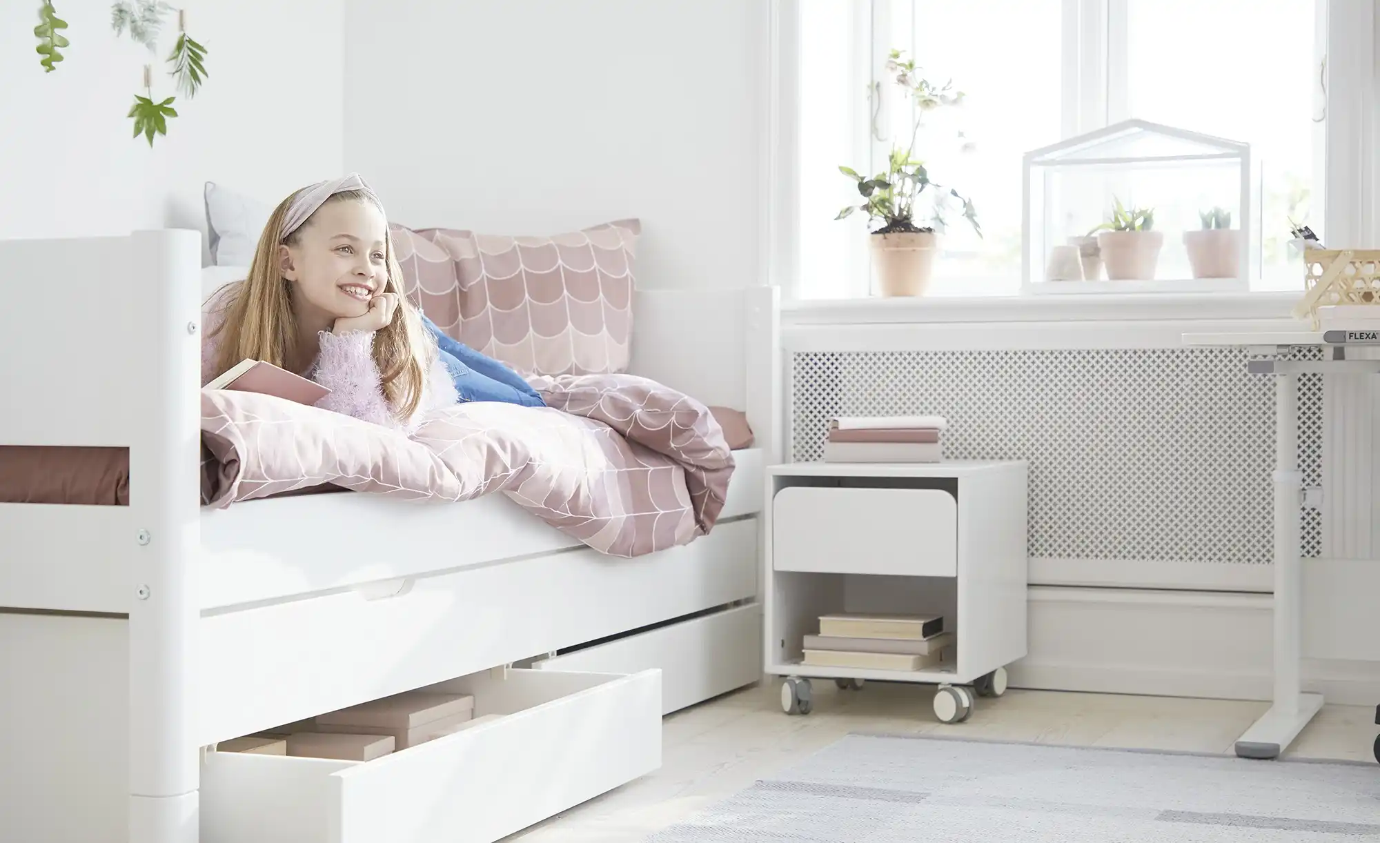 FLEXA Bett mit Ausziehbett und 2 Schubkästen Flexa White