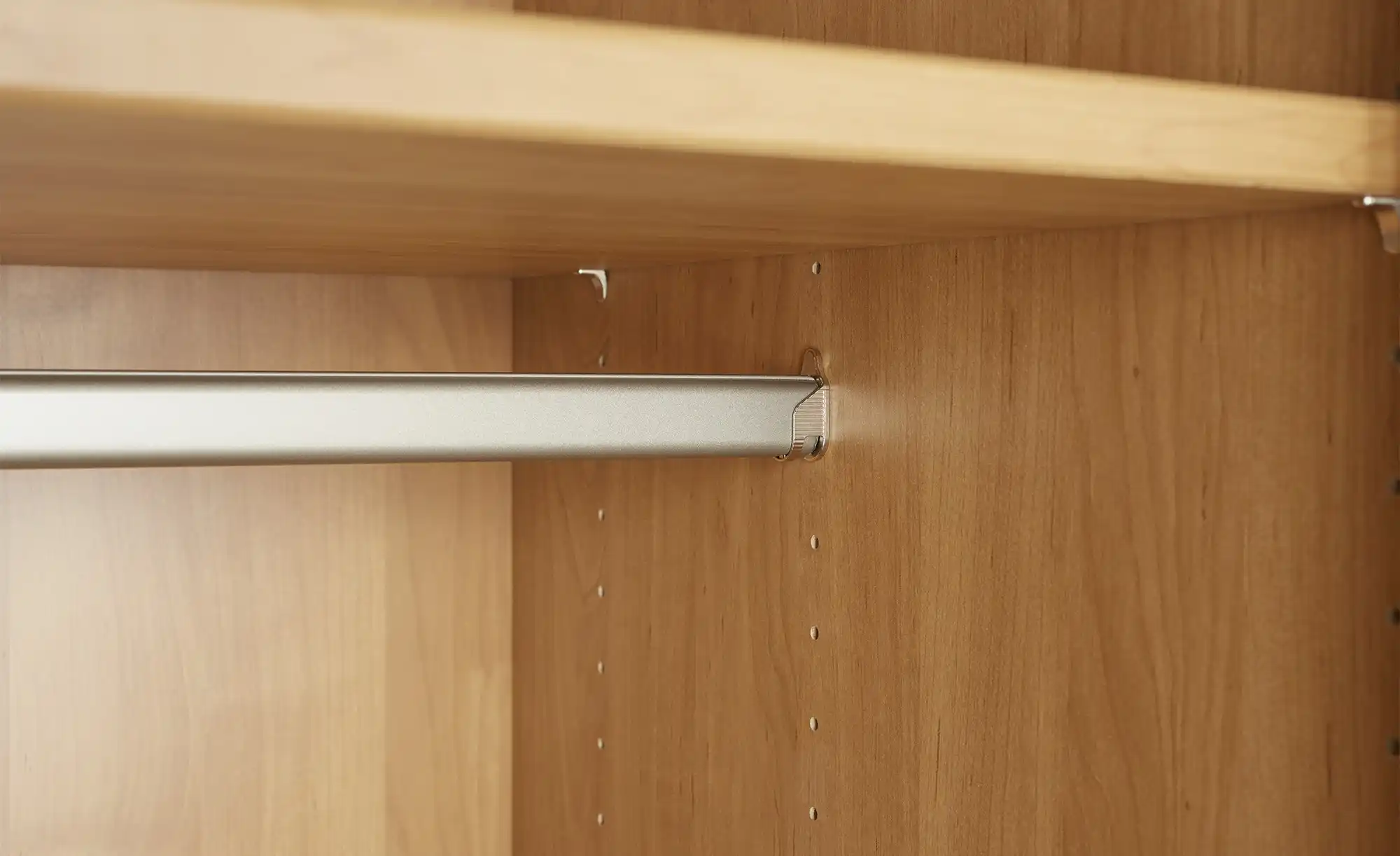 Drehtürenschrank Miri