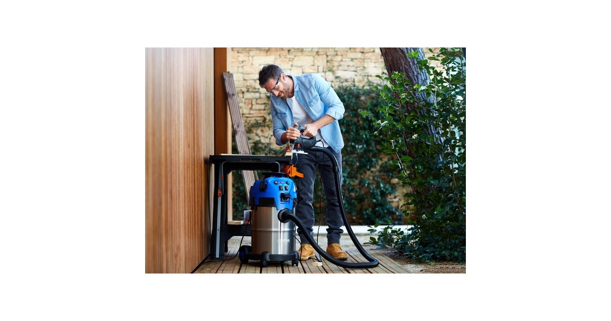 NilfiskMULTI II 30 T INOX VSC nat- en droogzuiger  (Inox/blauw)