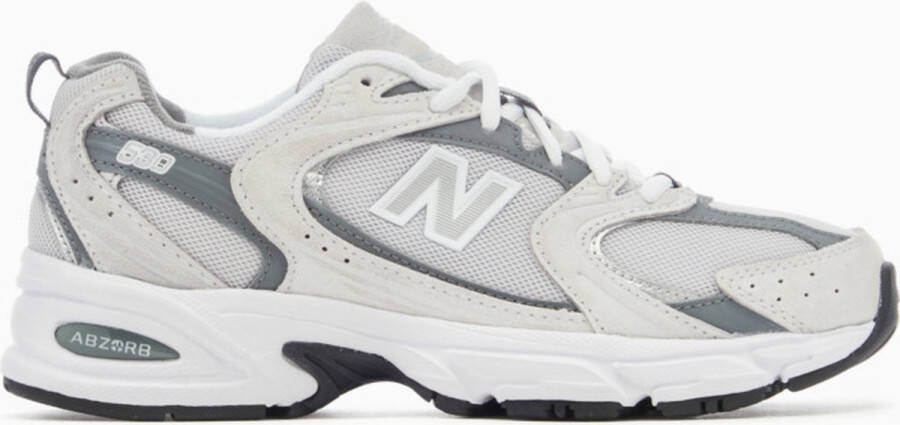 New Balance Canvas Sneakers met Suède Inzetstukken