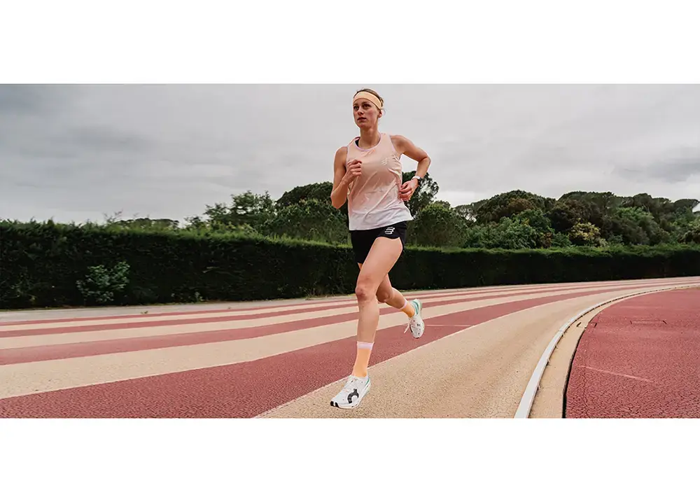 Compressport Pro Racing v4.0 Run High Compressiesokken Oranje/Roze