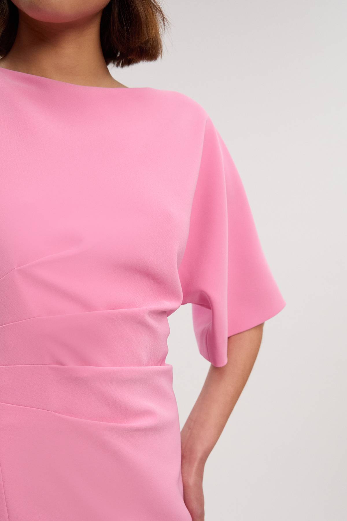 KarenMillen Robe Crayon Mi-Longue Asymétrique Ajustée Douce