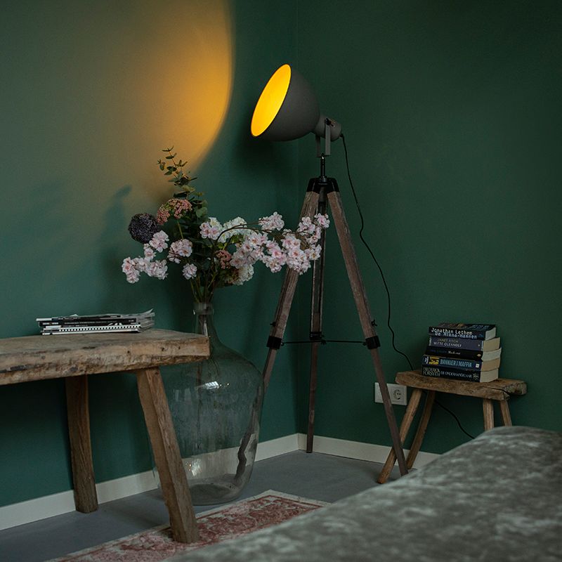Industriële vloerlamp op houten tripod met grijze kap - Laos