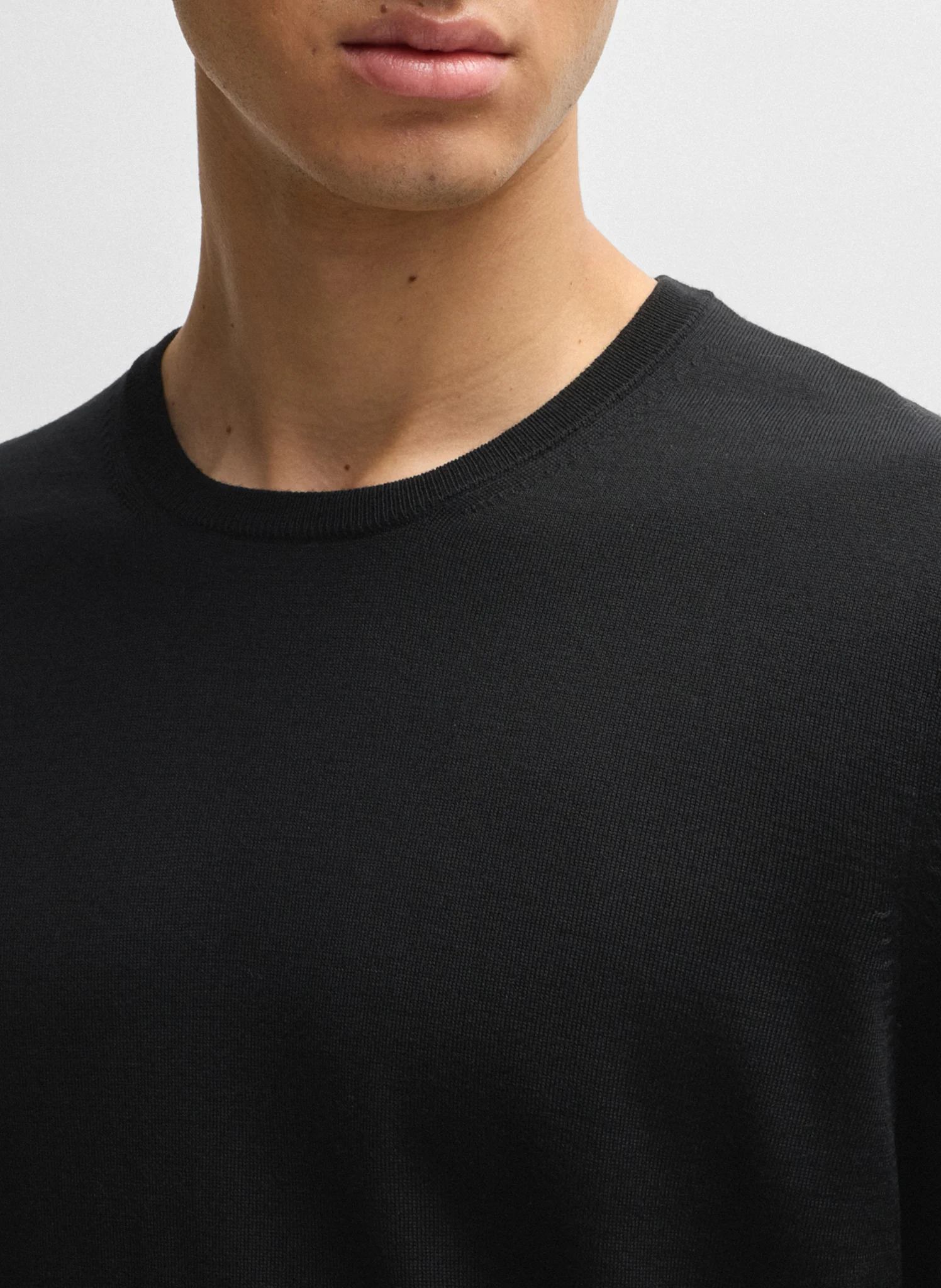 Pull col rond en laine| Noir