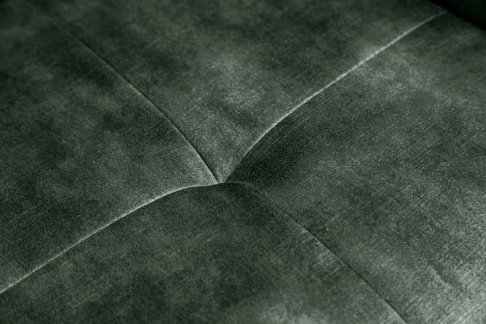 Drehbarer Design Stuhl EUPHORIA dunkelgrün Samt mit Armlehne Metallgestell schwarz