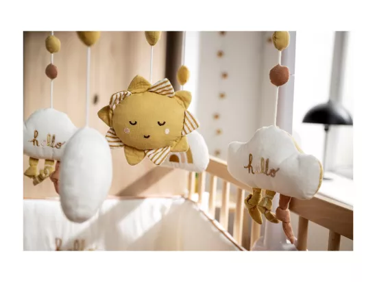 Mobile musical en coton blanc
