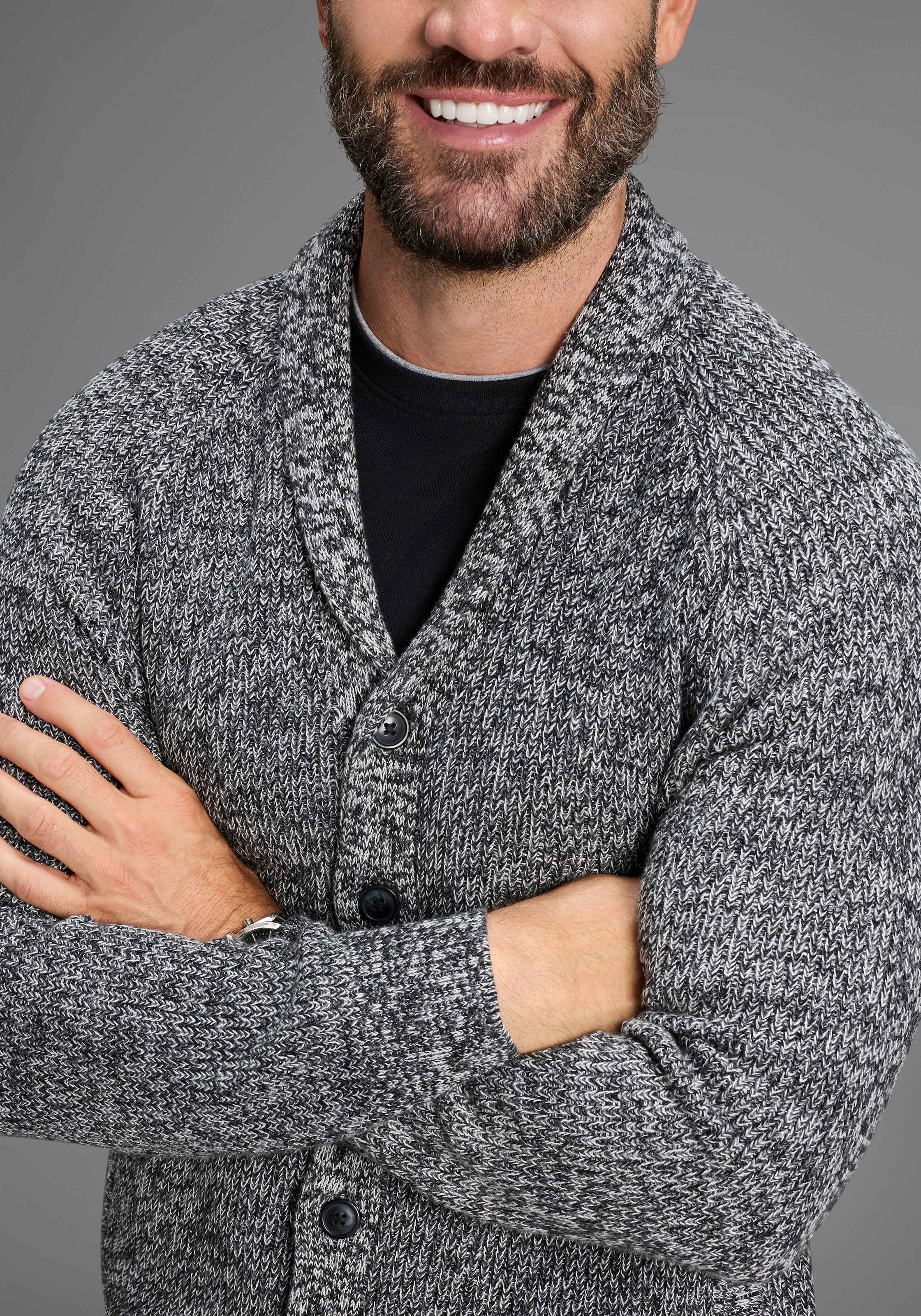 Man's World Strickjacke »Neue Kollektion! Mit Knopfleiste und Taschen«, melierte Optik ,weicher Griff, Perfekt für die kältere Jahreszeit