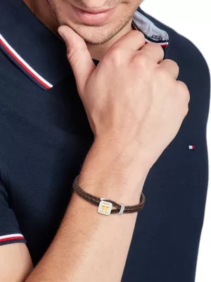 Pulseira de couro marrom com monograma TH