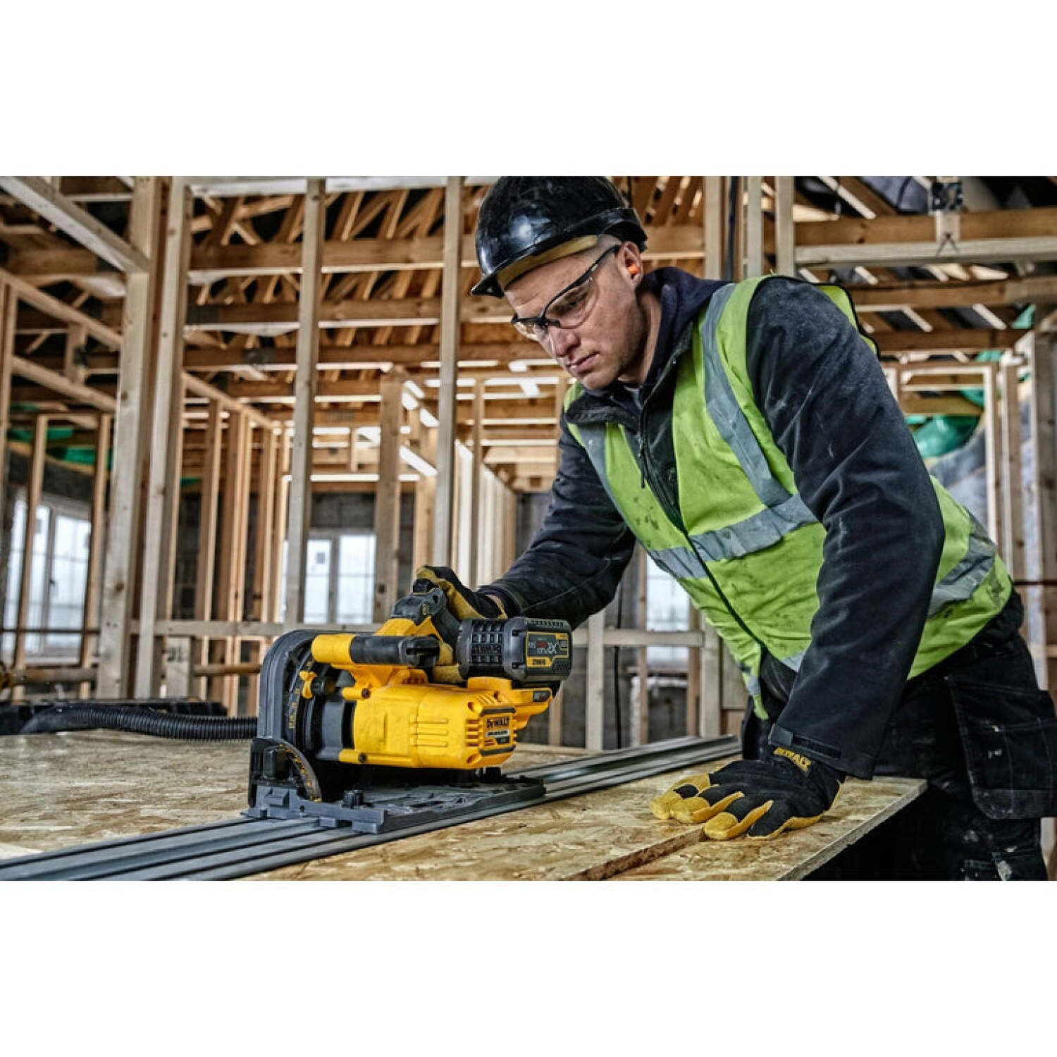 DeWALT DCS520T2R 18V / 54V XR FlexVolt Li-Ion Accu invalzaag incl. geleiderail set (2x 6,0Ah accu) in TSTAK - snelwissel - koolborstelloos