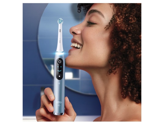 ORAL B - Oral-b io 9 edition spéciale - avec etui de voyage, porte br...