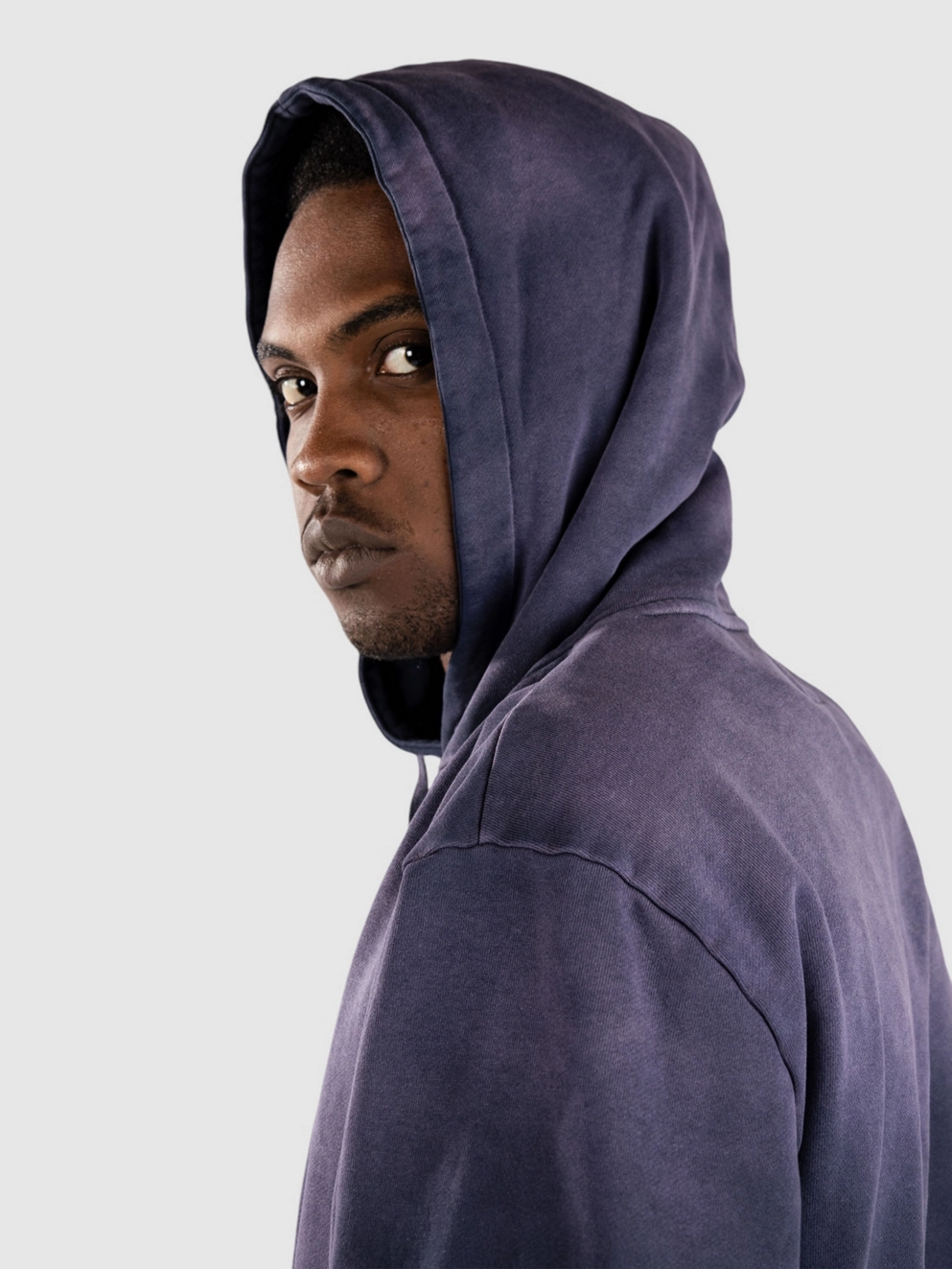 Welcome Chasm Embd Enzyme-Wash Hoodie dark sapphire