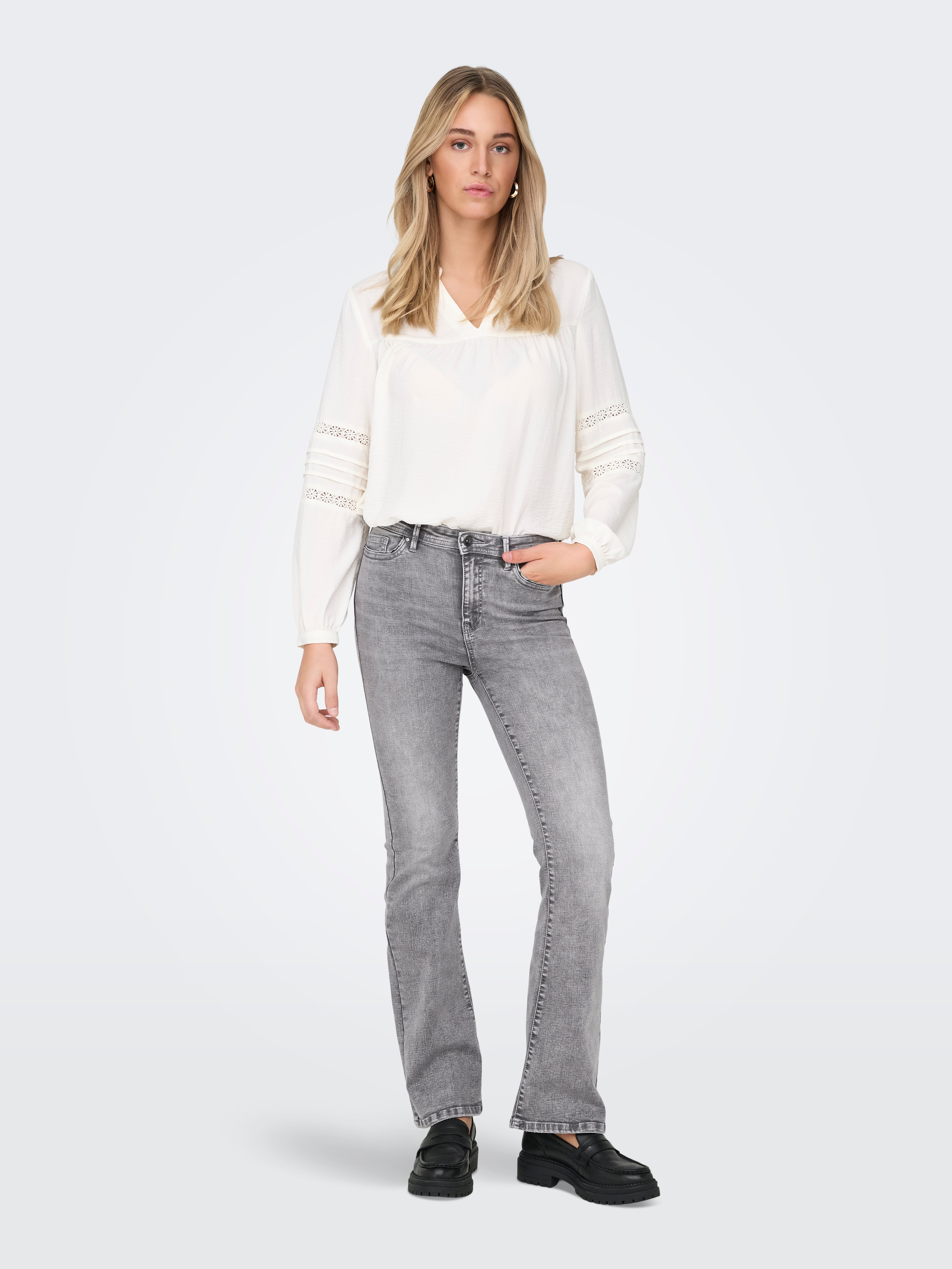 ONLWAUW Hohe Taille Ausgestellt Jeans Medium Grey Denim