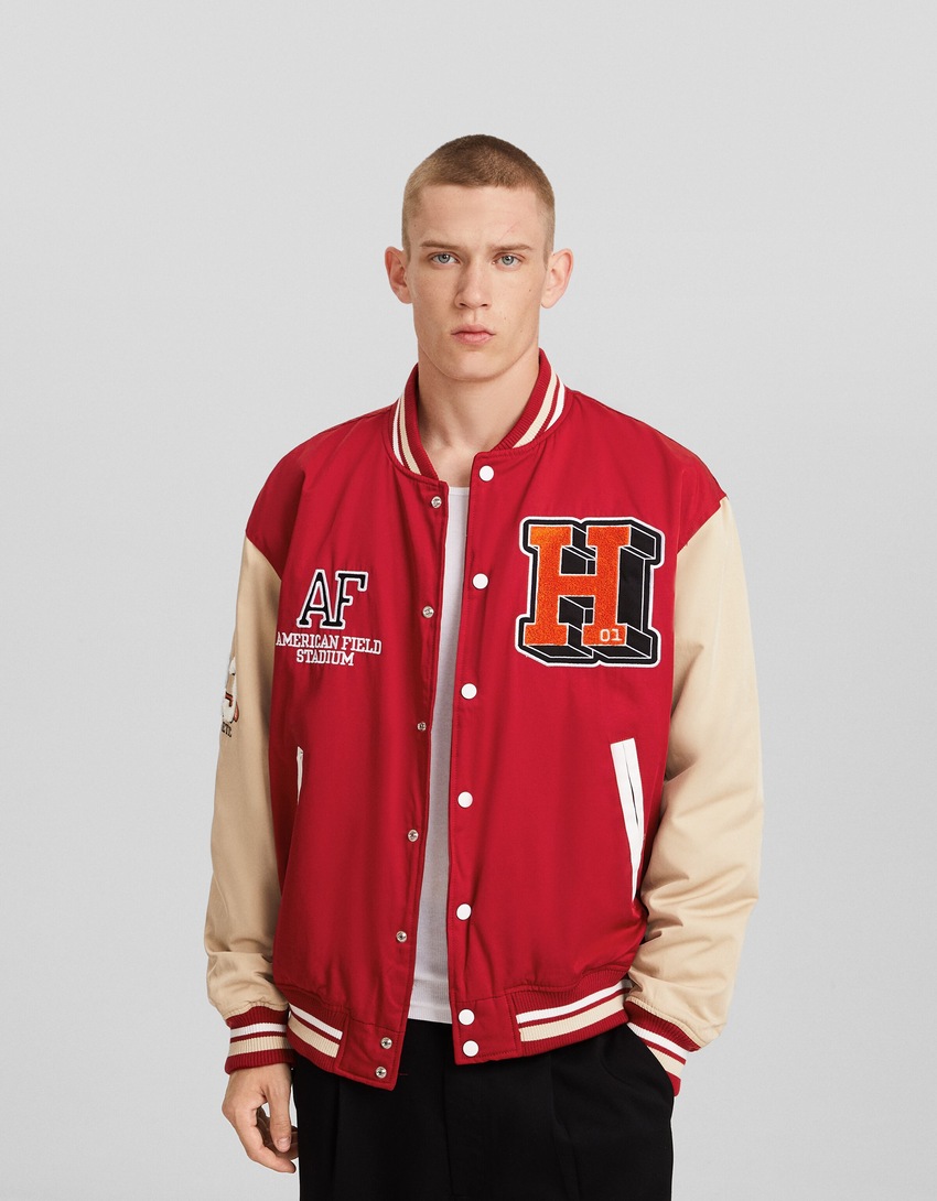 Jaqueta bomber acolchoada com patches