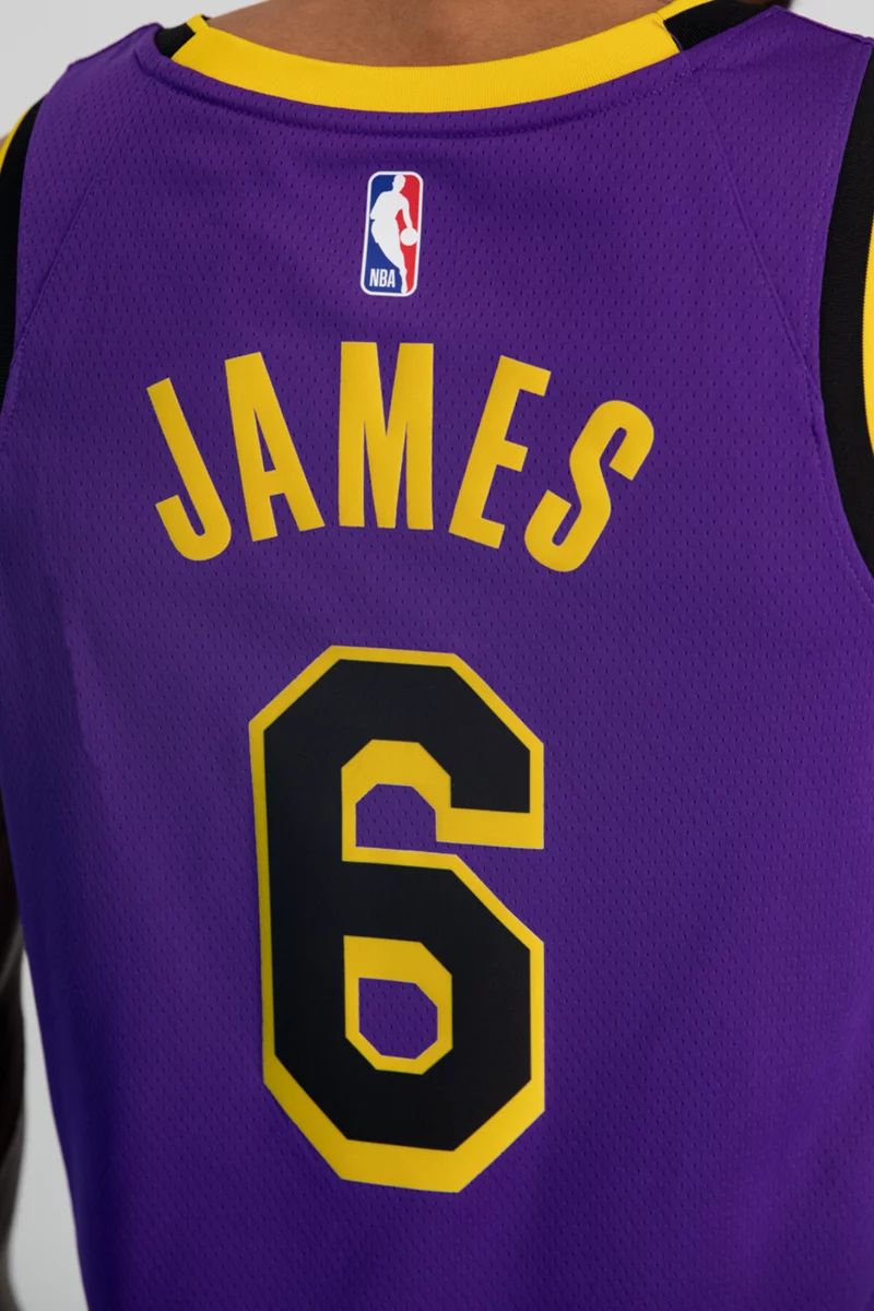 Nike Los Angeles Lakers LeBron James Herren Basketballtrikot