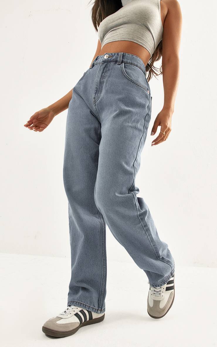 Mid Blue Wash Prettylittlething Petite Jean Droit Taille Haute