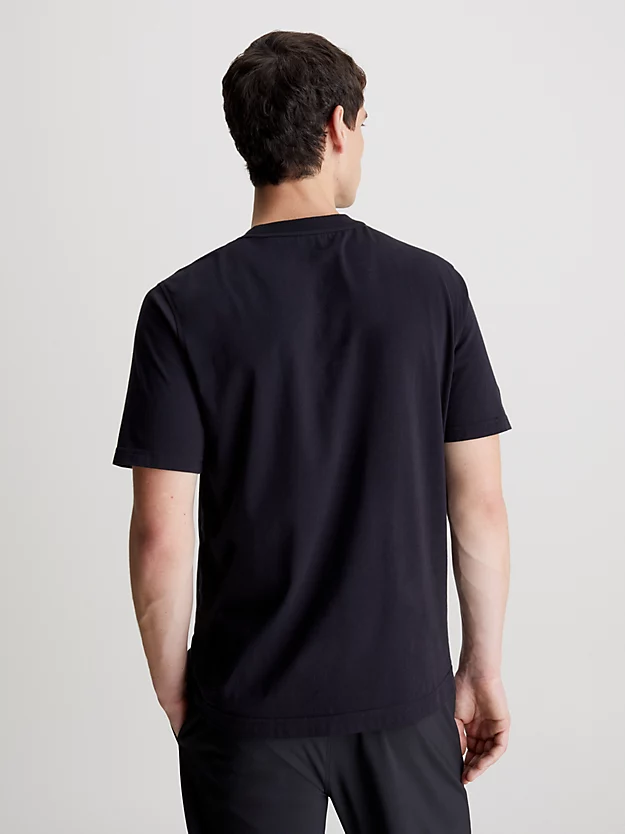 Camiseta de ginástica com logotipo