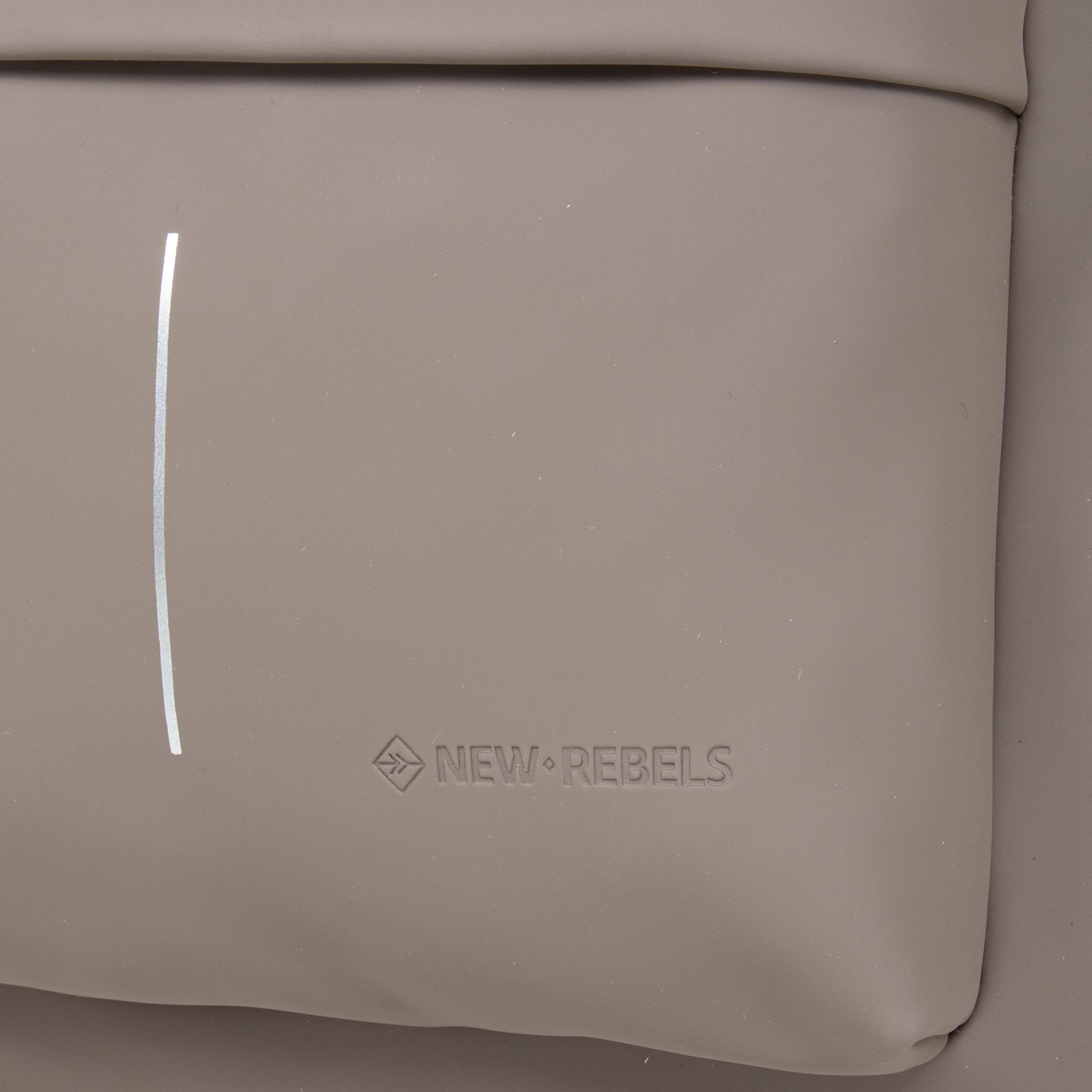 New Rebels Mart Chicago Handel Backpack 18L Taupe