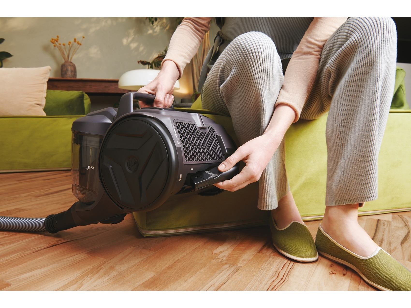 ASPIRADOR SEM SACO HOOVER HP120PET 011 700W