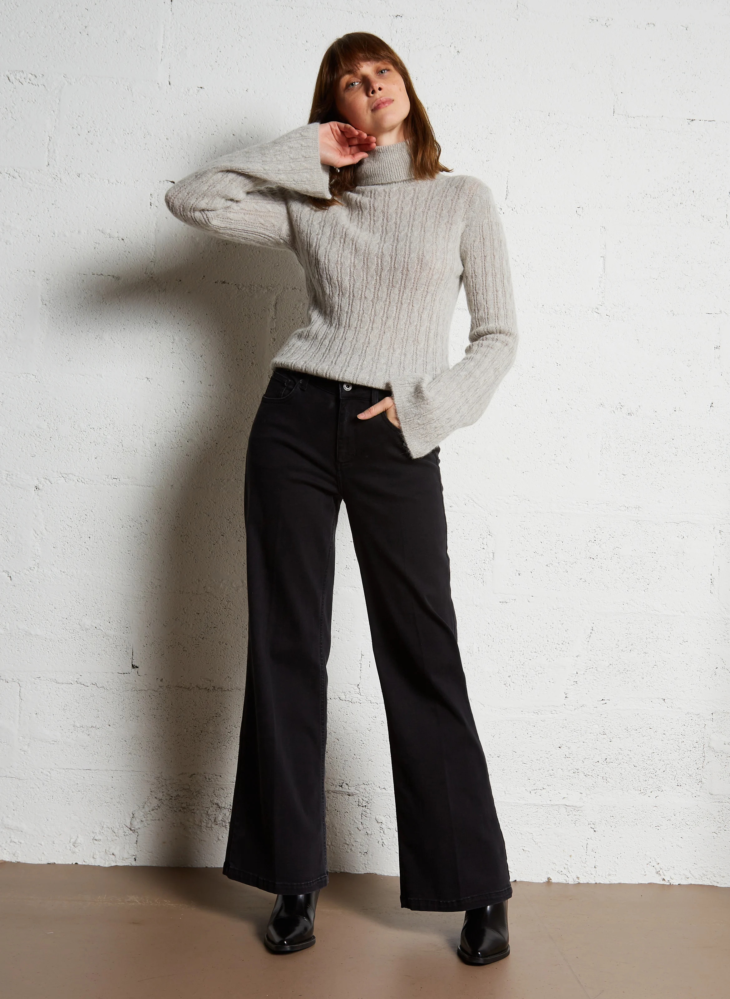 Jean flare taille haute en coton mélangé | Noir