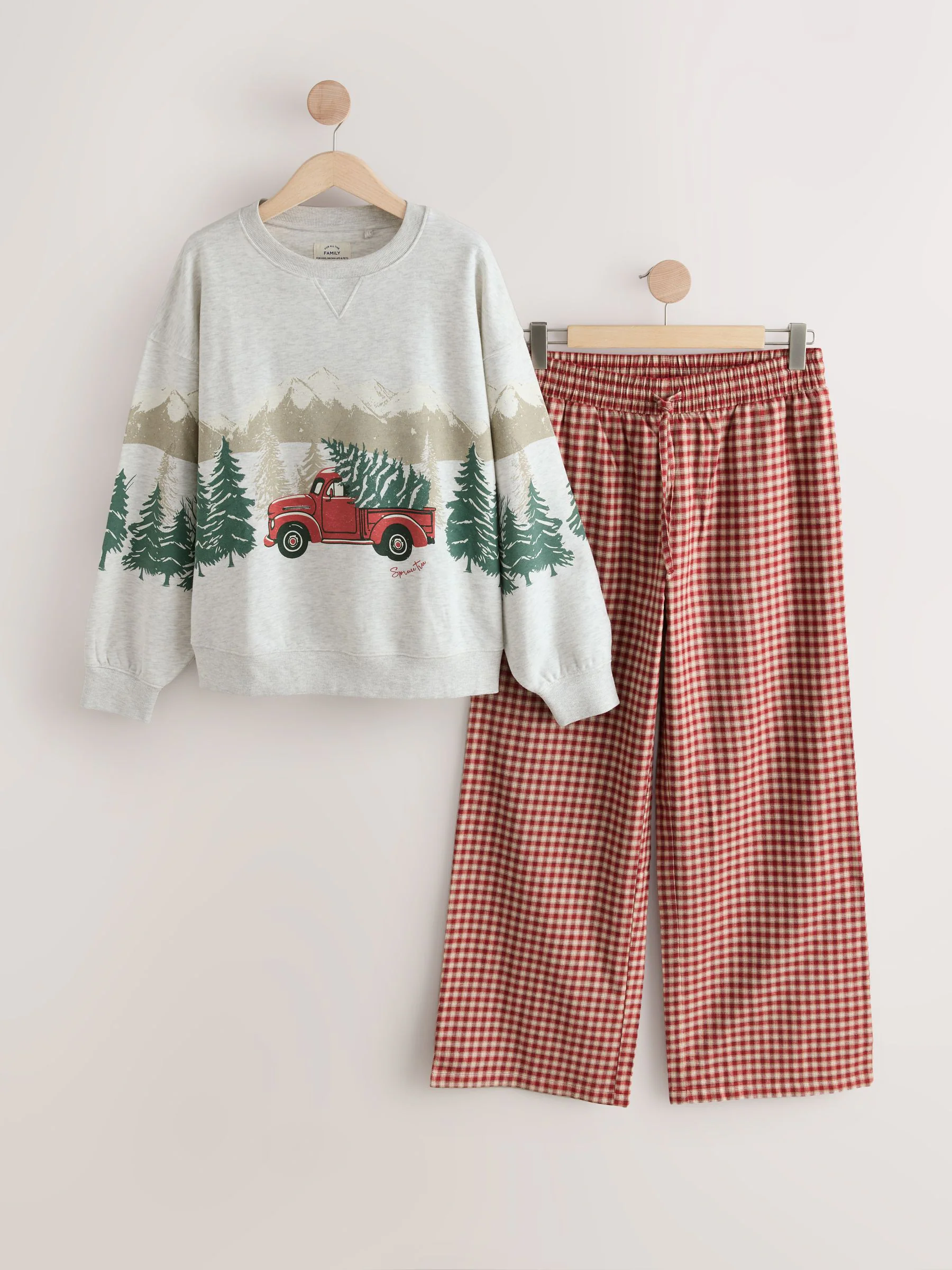 Rood met voertuig - Bijpassende familie kerstmis sweatshirt en flanellen pyjama's