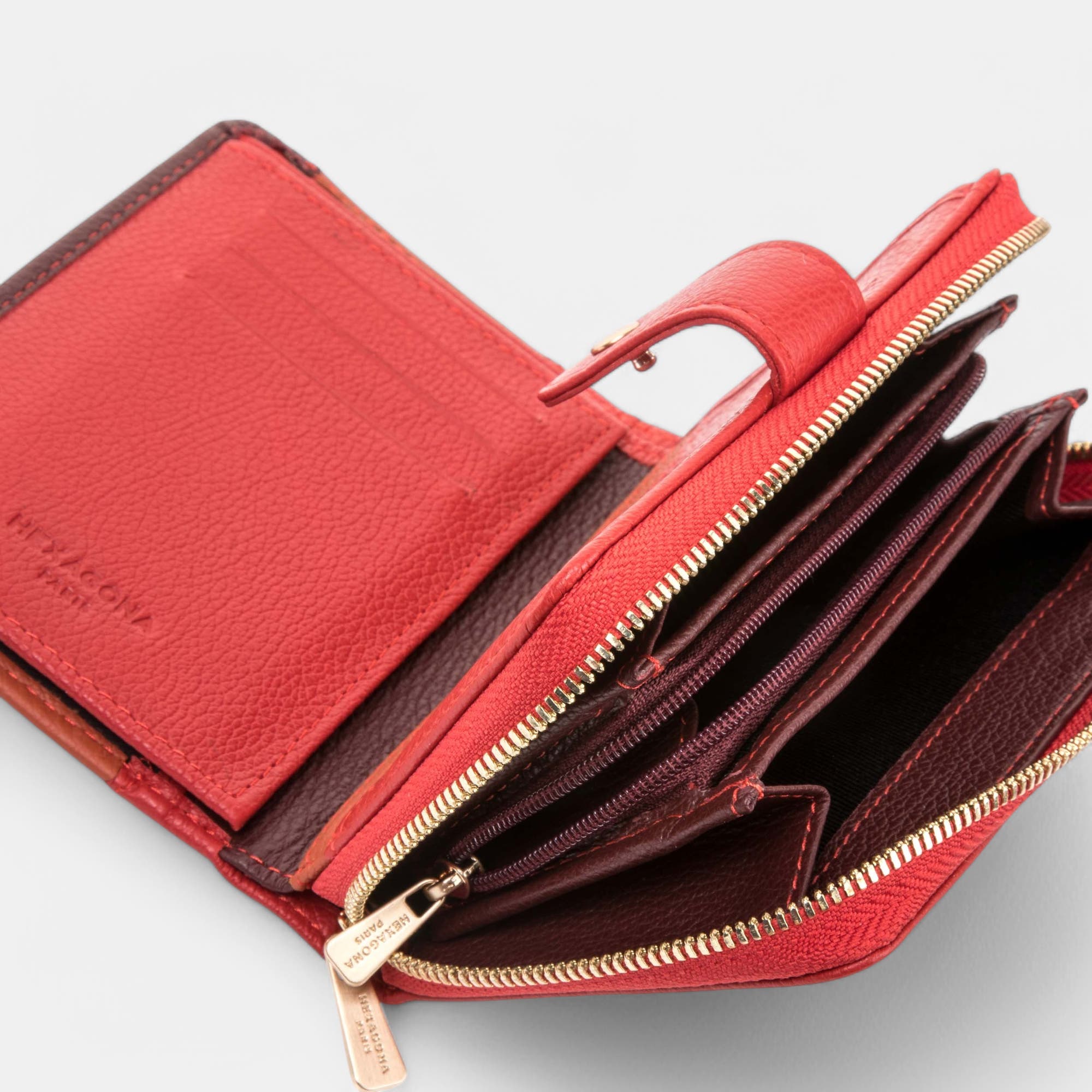 Petite maroquinerie en cuir rouge