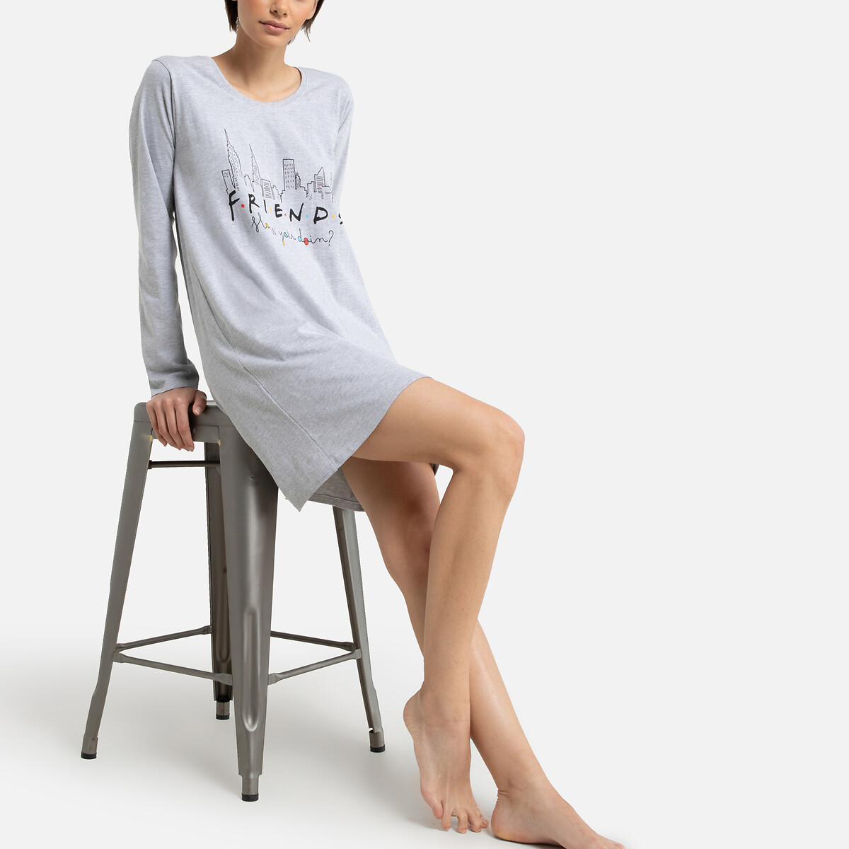 AMIGOS<br>Camiseta grande de algodão de manga comprida Amigos