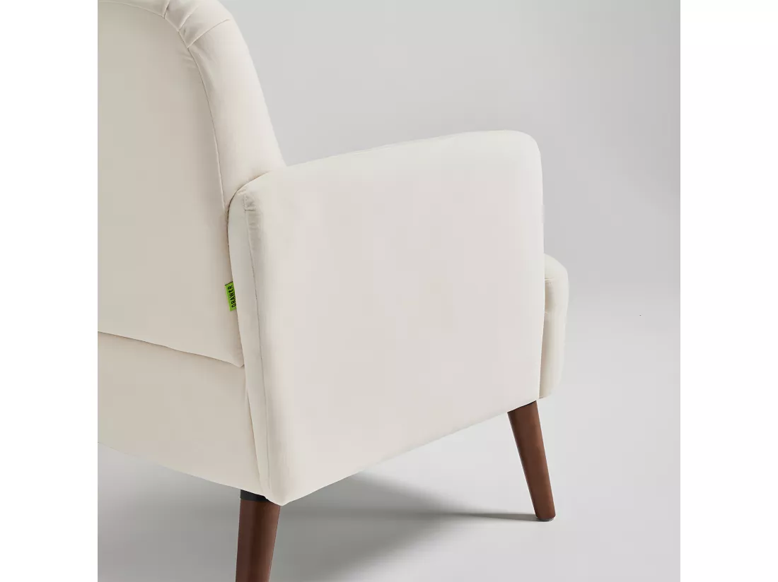 Brooks - Fauteuil rétro en tissu chenille pieds bois foncé - Écru