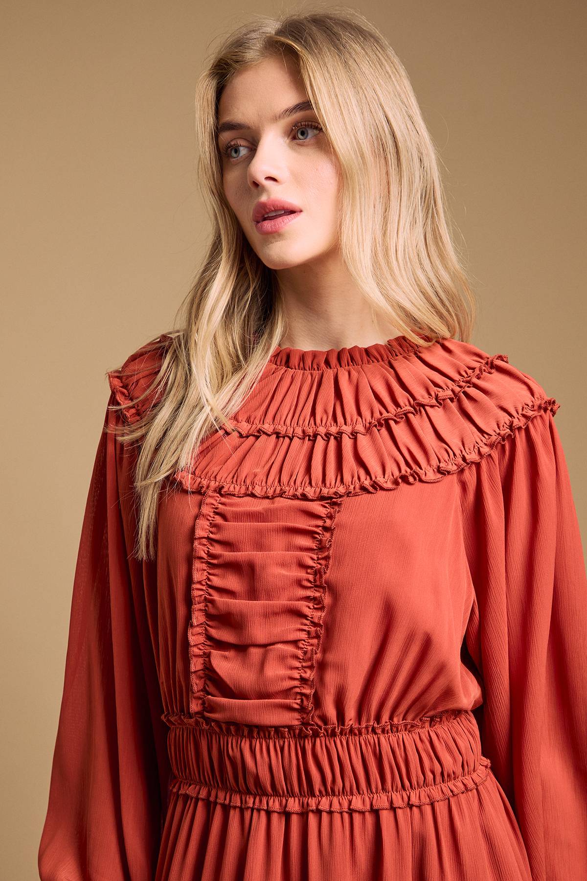 Oasis Robe Midi à Détails Volantés