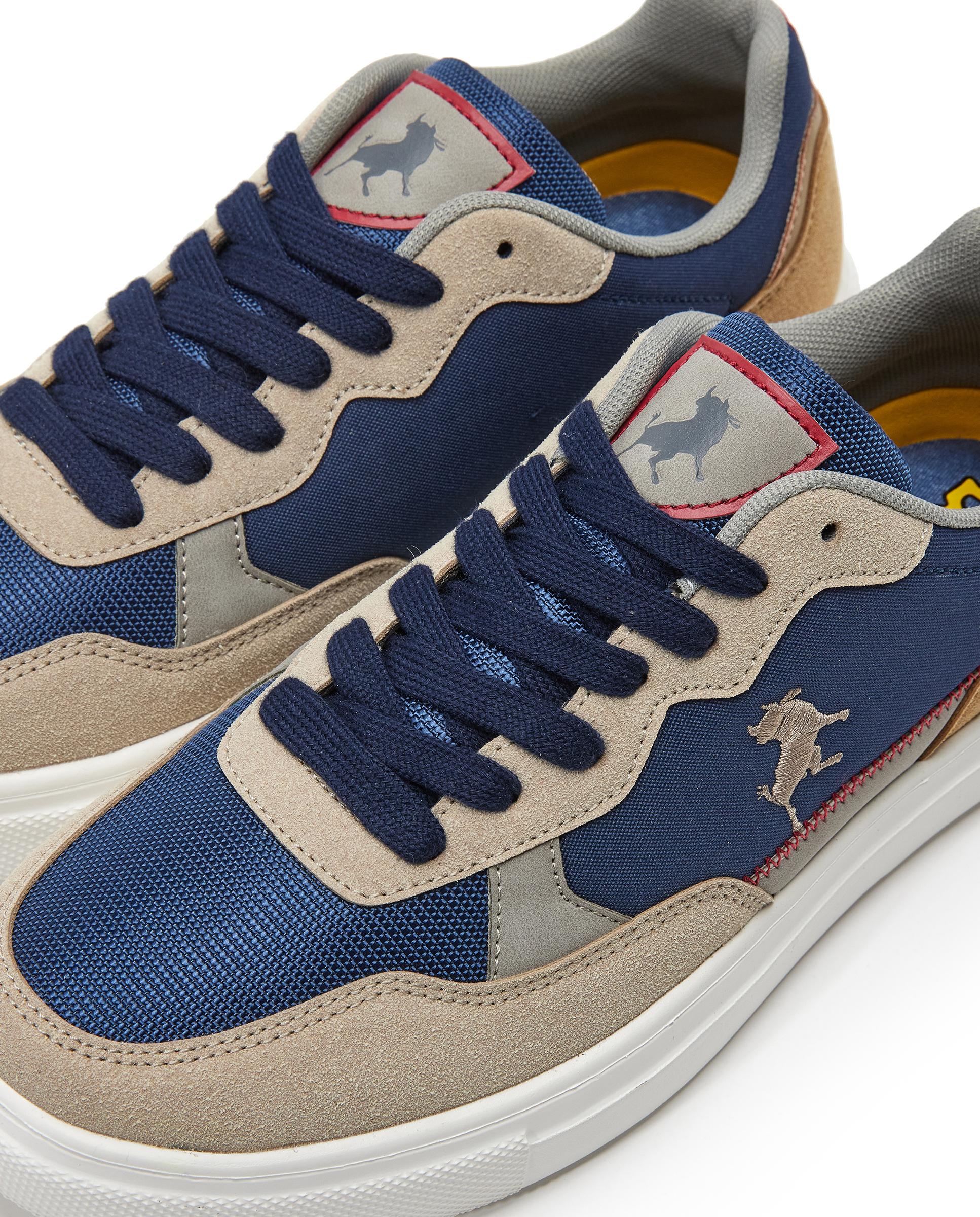 Zapatillas Lois 64256 Con Cordones