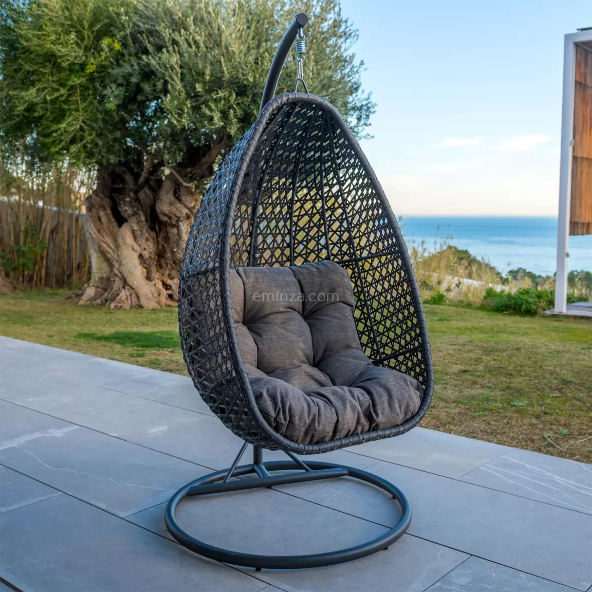 Loveuse suspendue en résine tressée Coral Gris anthracite