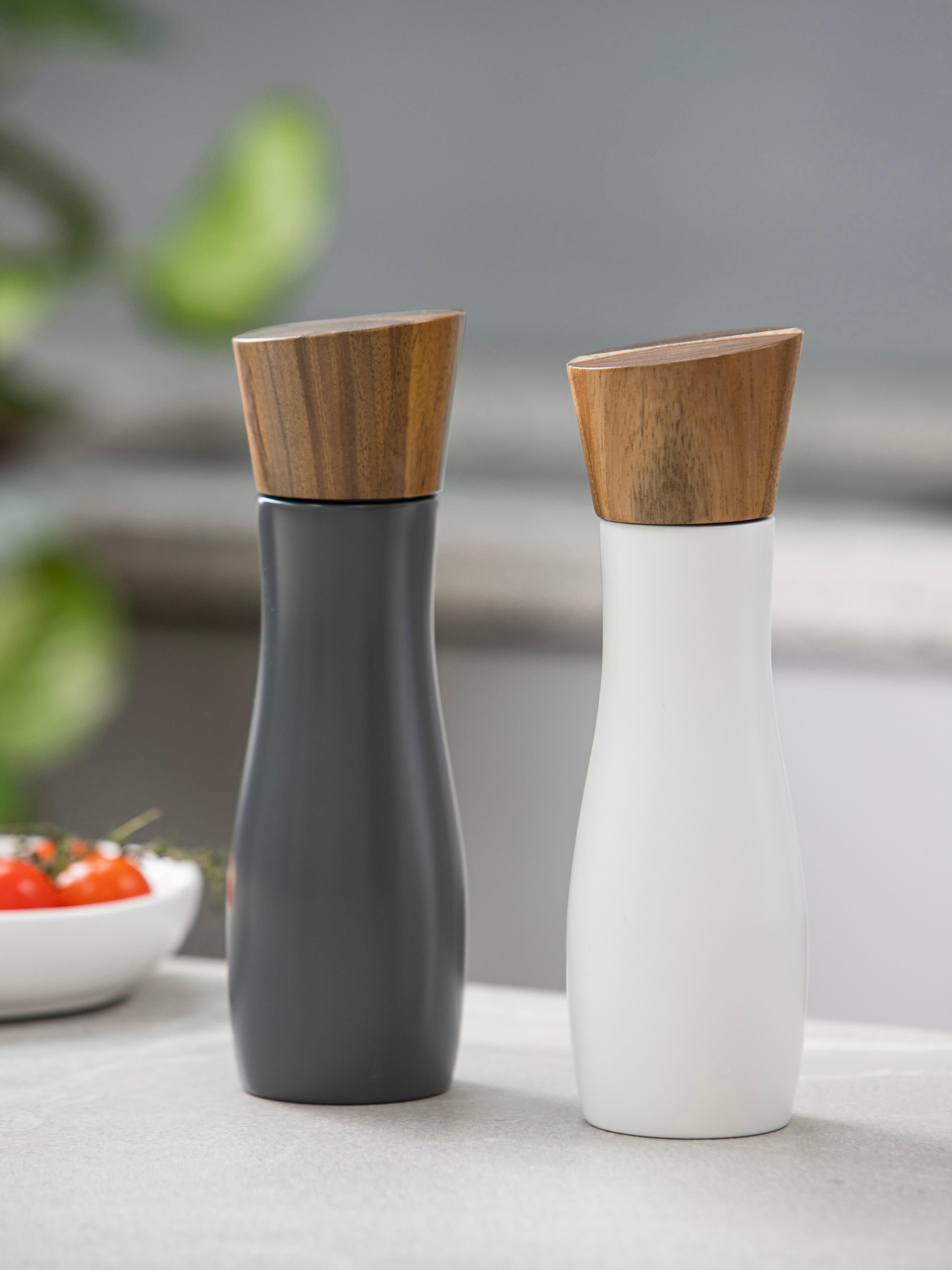 Zout- en pepermolen Essentials met deksel van acaciahout, 2-delig