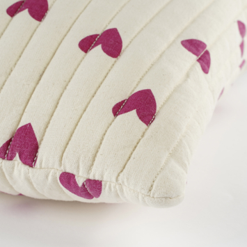 Sierkussen hart fuchsia - l45xb45xh10cm