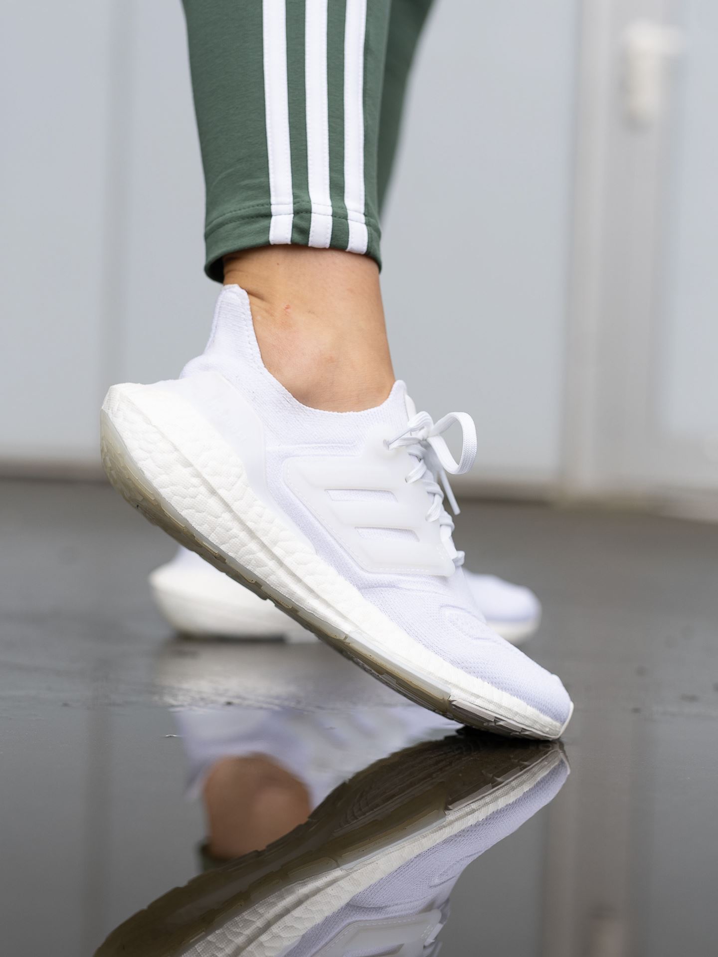 UltraBoost 22