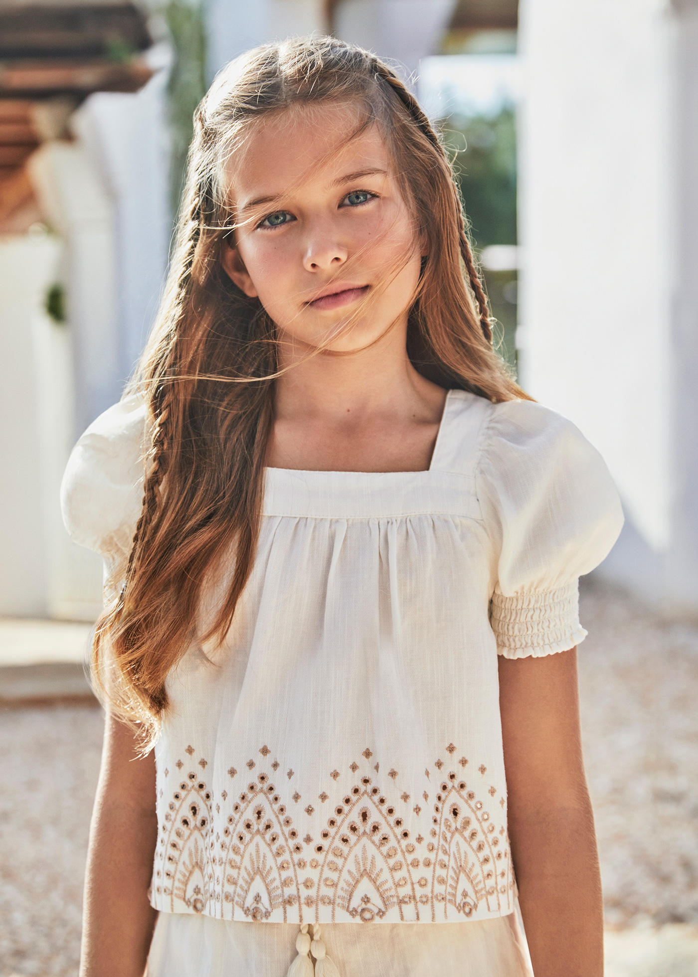Blusa bordada para meninas