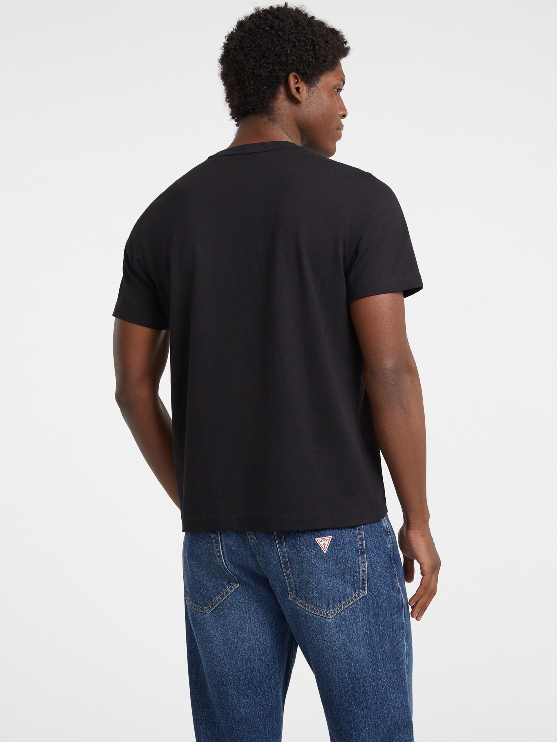 Camiseta regular com logo bordado